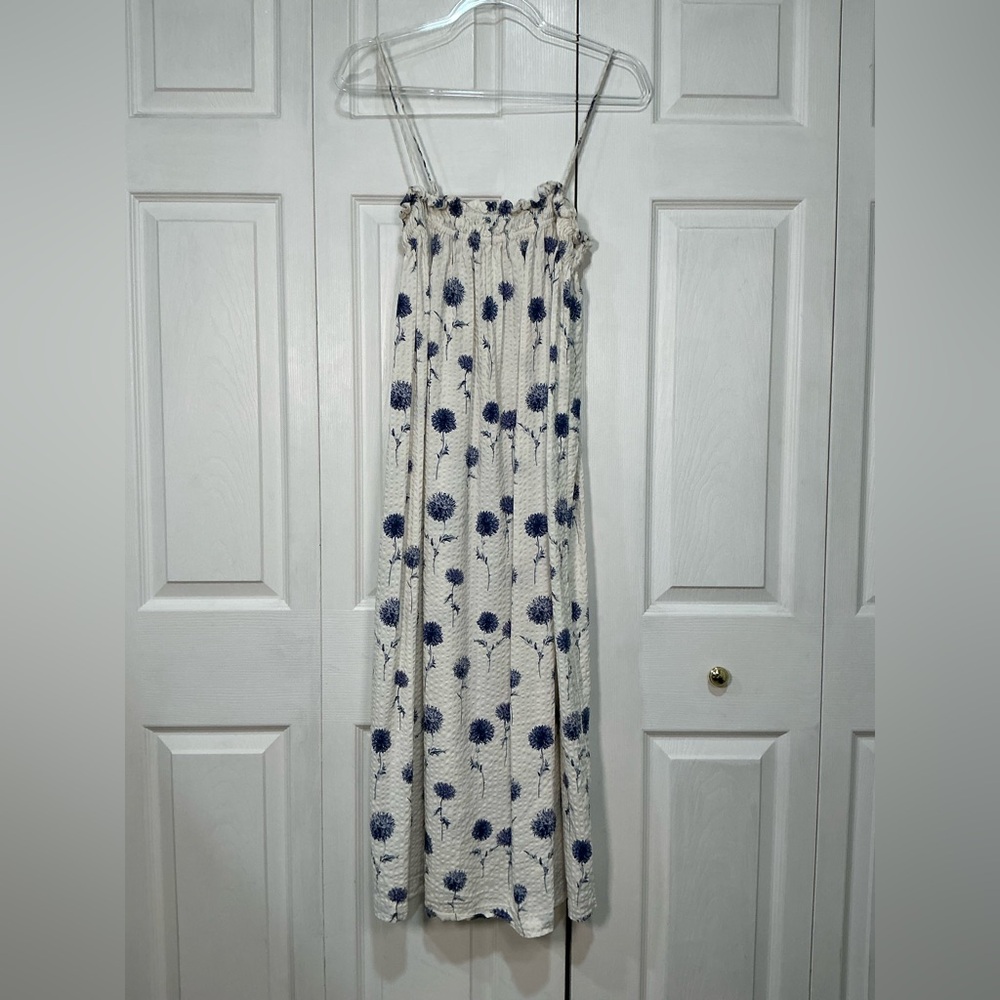 🩷 H & M White and Blue Floral Sundress with Spaghetti Straps - XS